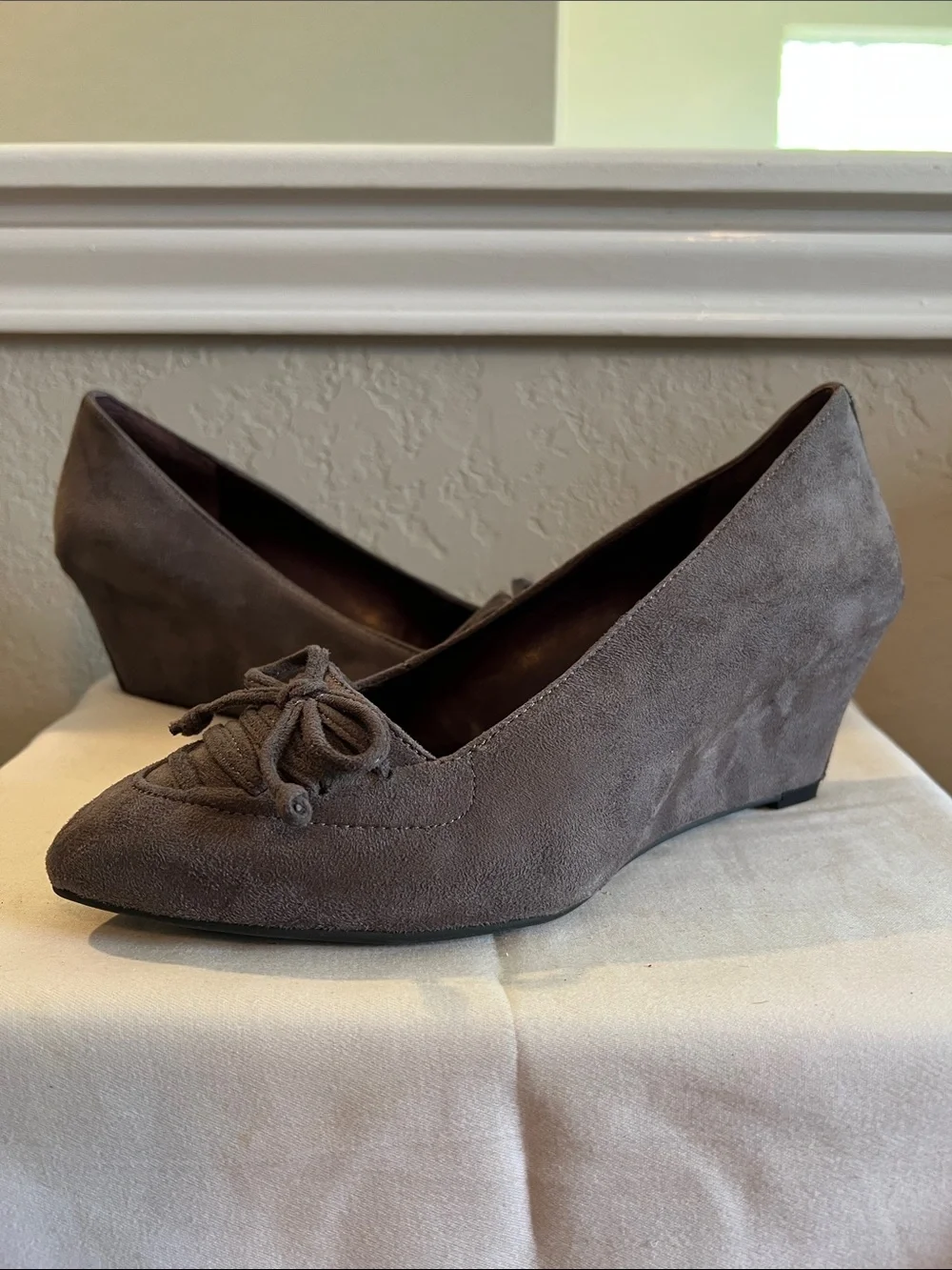 BCBGeneration Pointed Toe Suede Bow-Accent Women's Wedge in Gray/Brown